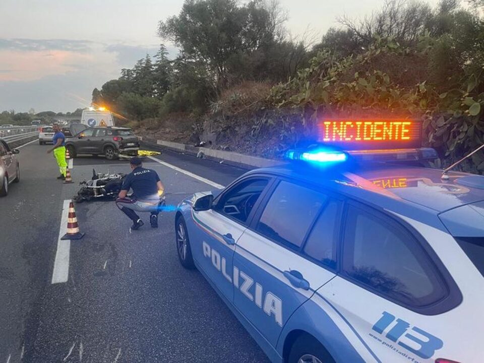 Autostrada A18 Messina-Catania. Morto motociclista 40enne