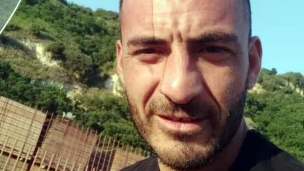 Ciro Russo muore a 37 anni in incidente. Lascia 5 figli
