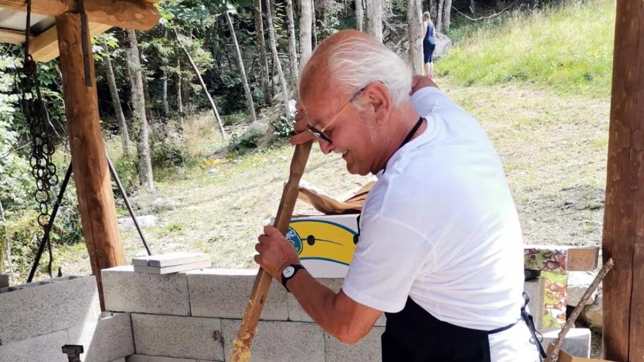 Ferruccio Gianoli, 72 anni, muore finendo in una scarpata con la sua Ape car