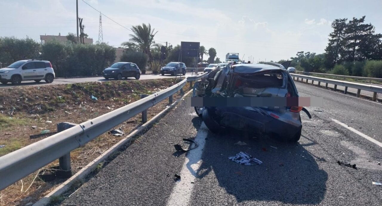 Palagiano: incidente stradale con stette feriti, di cui tre gravi