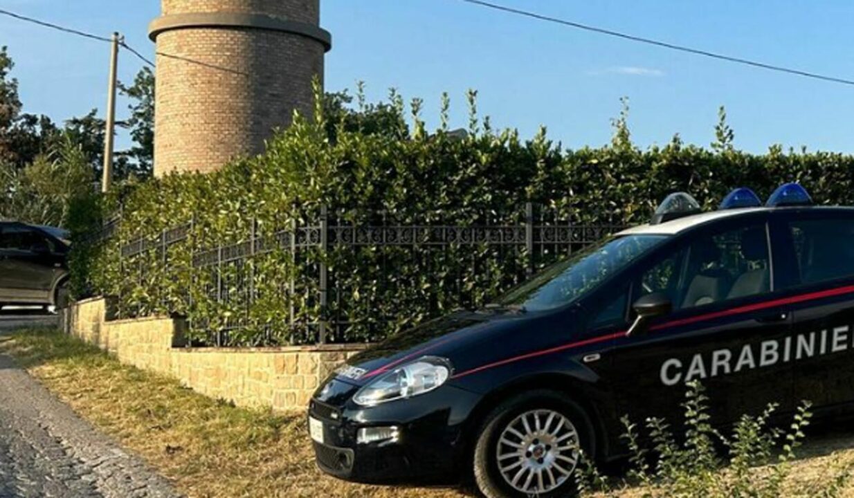 Giovane 22enne trovato morto nel suo letto