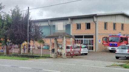 Villanova, 58enne muore schiacciato da una lastra di vetro