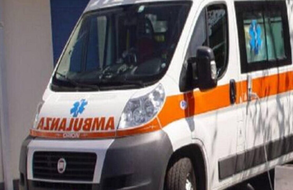 Sirmione: scontro tra auto e moto, muore 66enne