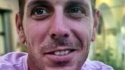 Giovanni Targa, 36 anni, allerta il 118, arriva in ospedale e muore