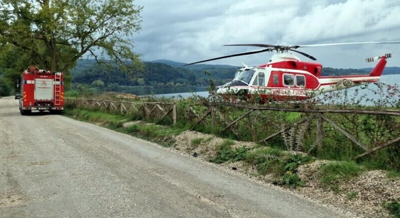 Militare si lancia dall’elicottero e muore nel lago di Bolsena