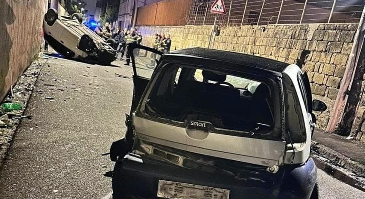 Napoli: ragazza 19enne muore in incidente stradale