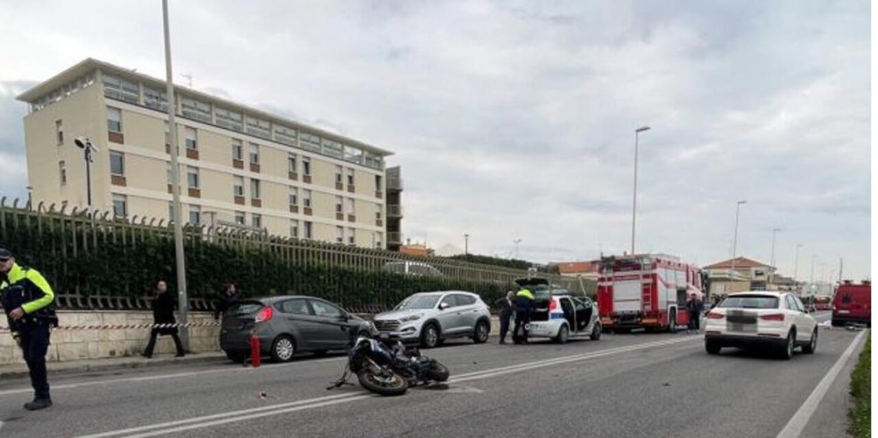 Incidente mortale fra Falconara e Collemarino: perde la vita un motociclista