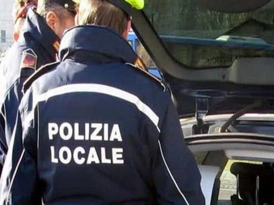 Roma: pirata della strada investe e uccide un 33enne