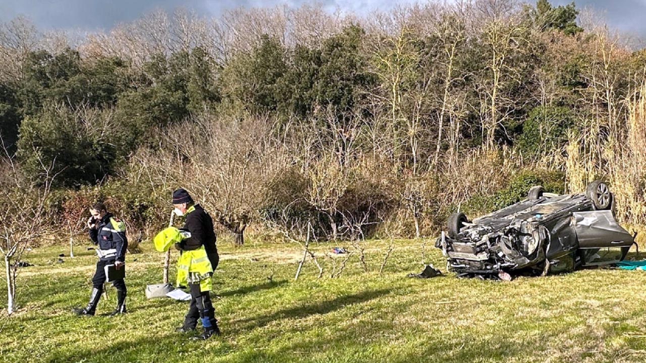 Livorno: 42enne muore sbalzato fuori dall’auto. Trovato dopo ore