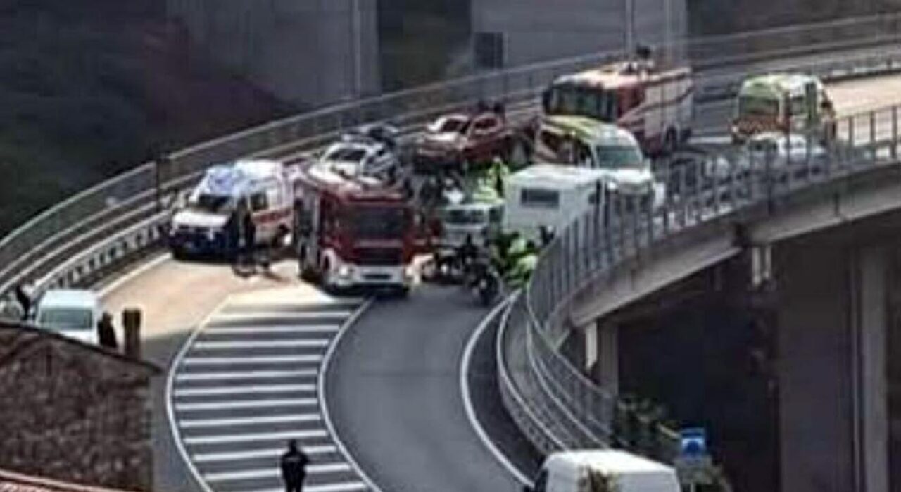 Vittorio Veneto: scontro fra auto e camper. Morta una bambina di 4 anni