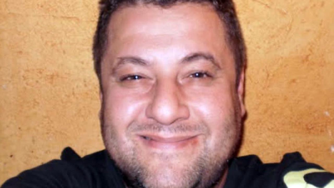 Massimo Caliciuri, 53 anni, muore travolto dal suo furgone