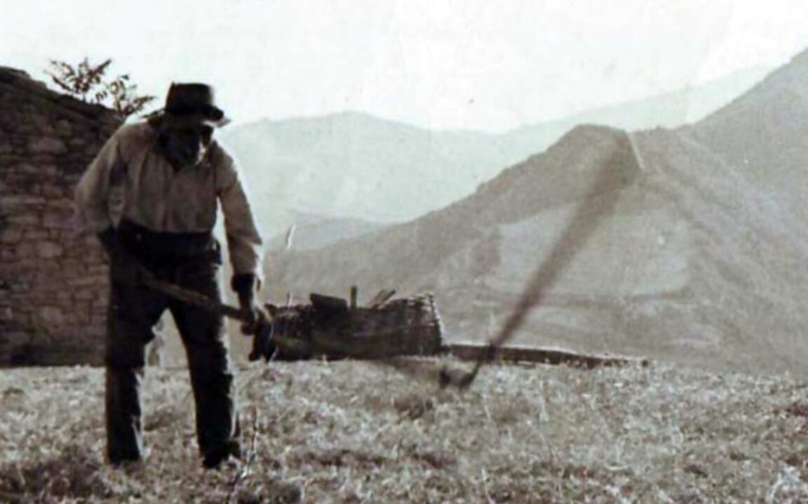 Vecchi Mestieri: il battitore di grano