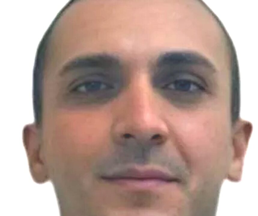 Emanuele De Maria si è lanciato dal Duomo di Milano