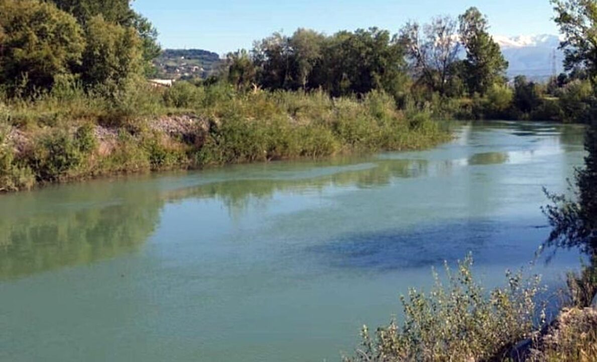 Giovane 16enne si tuffa nell’Adda e non riemerge
