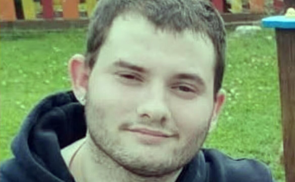 Sandro Benvenuti, 21 anni, è scomparso nel nulla. L’appello del papà