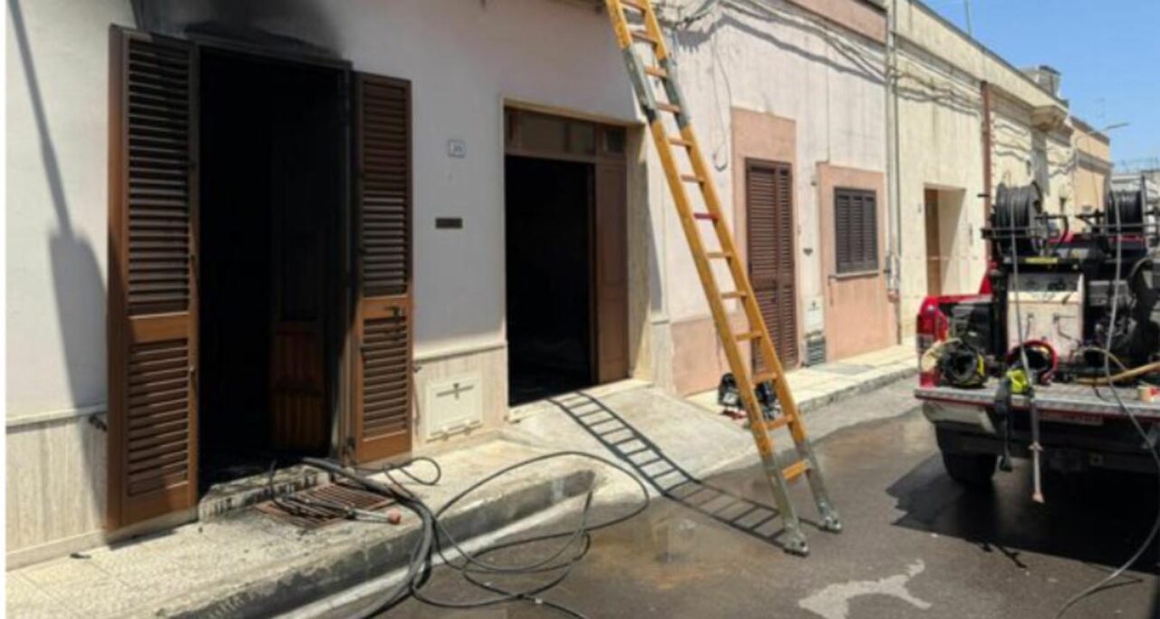 Sava: anziano muore nel rogo di casa