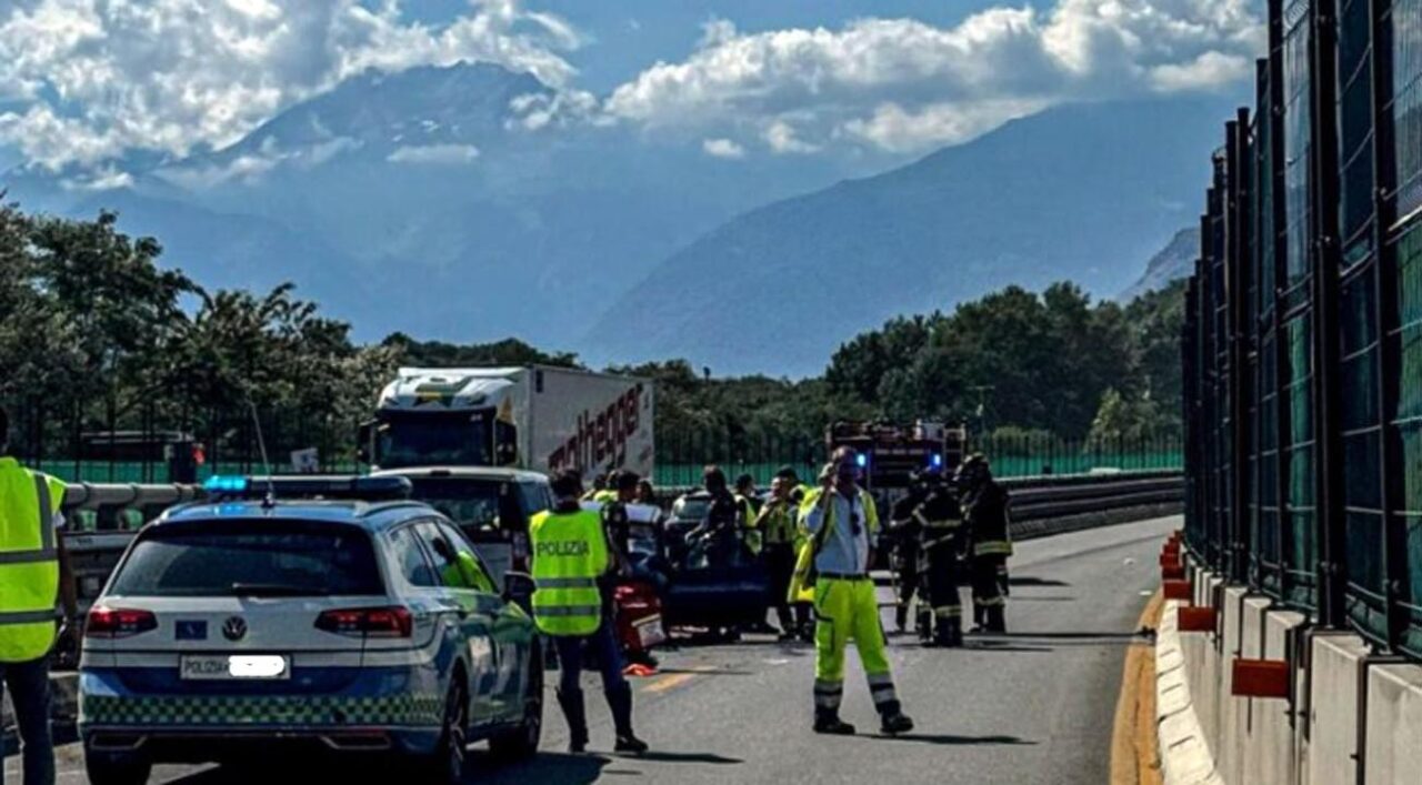 Autostrada A32: un  morto e tre feriti