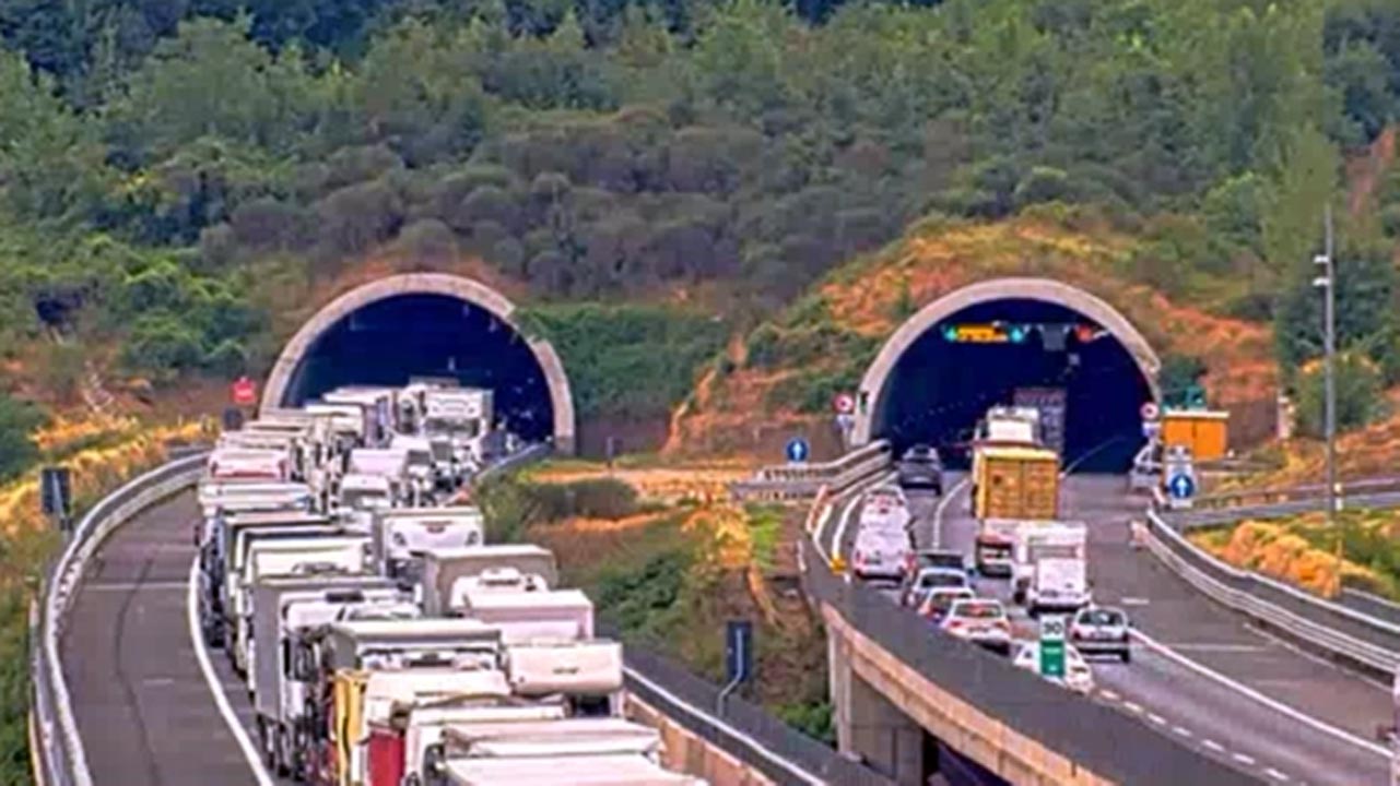 Autostrada A1: morti 2 coniugi e la figlia di 29 anni