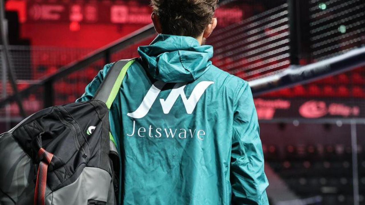 Marco Di Lorenzo: guida Jetswave Aviation nel padel con la sponsorship di Mike Yanguas