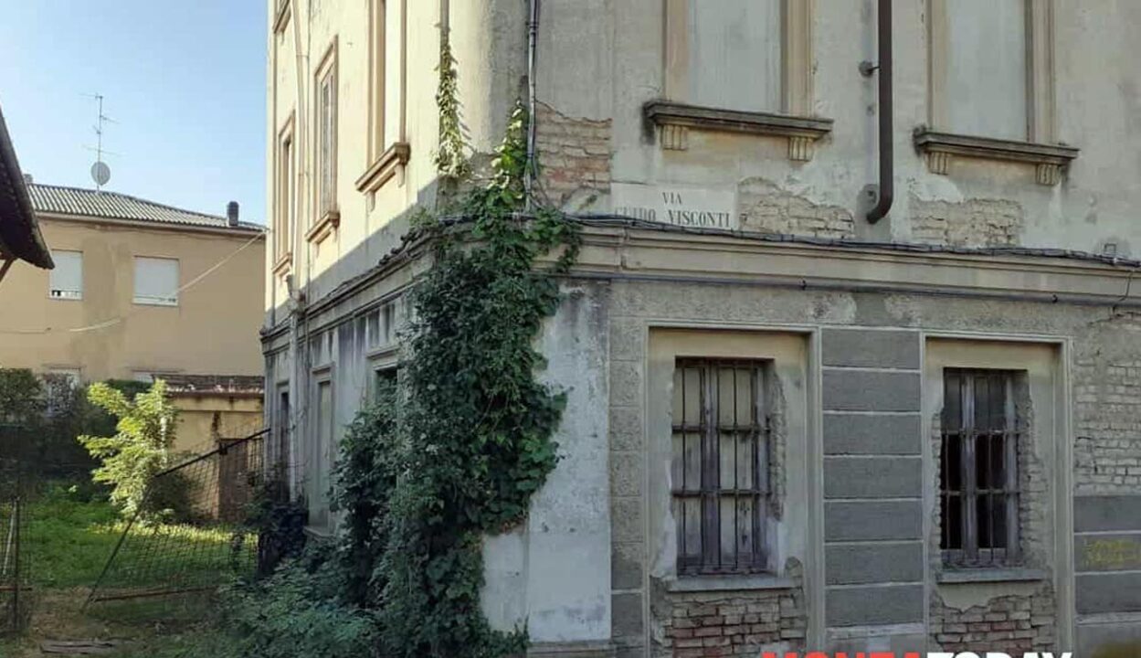 Macherio: strangola e uccide la ex moglie in strada