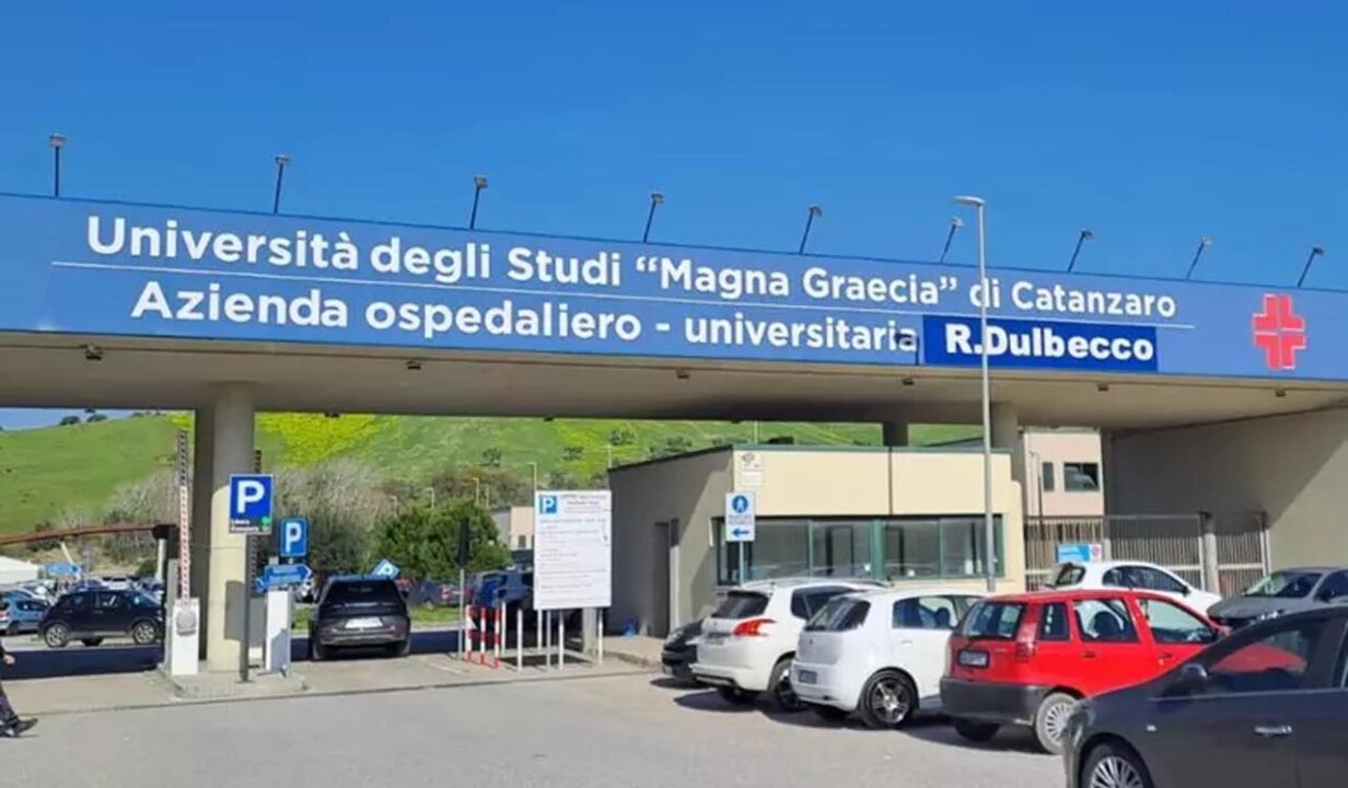 Catanzaro: primario oculista finisce in manette