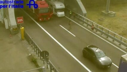 Autostrada A1: incidente fra camion, morto un camionista