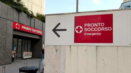 Castelnuovo Rangone: prende a coltellate i genitori e la sorella