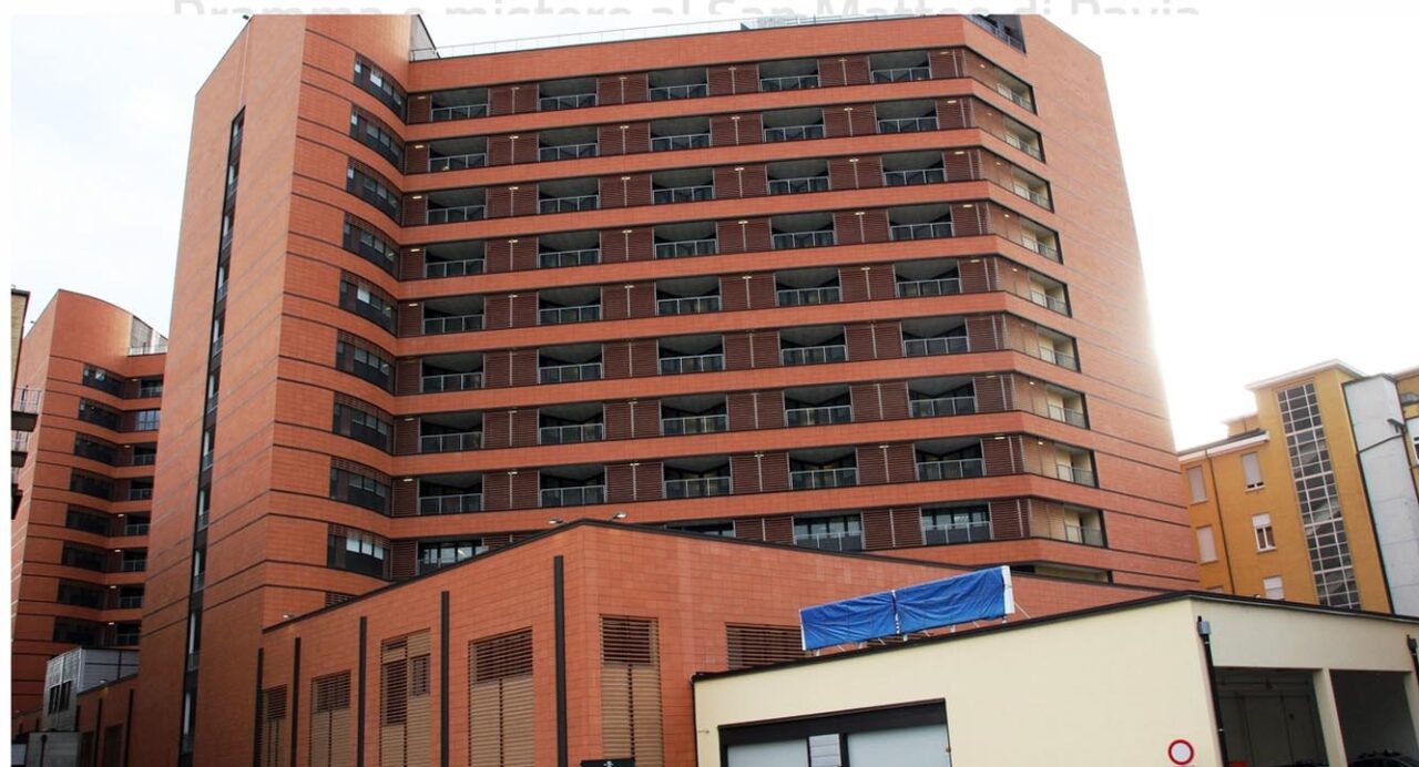 Pavia: si lancia dal nono piano del San Matteo