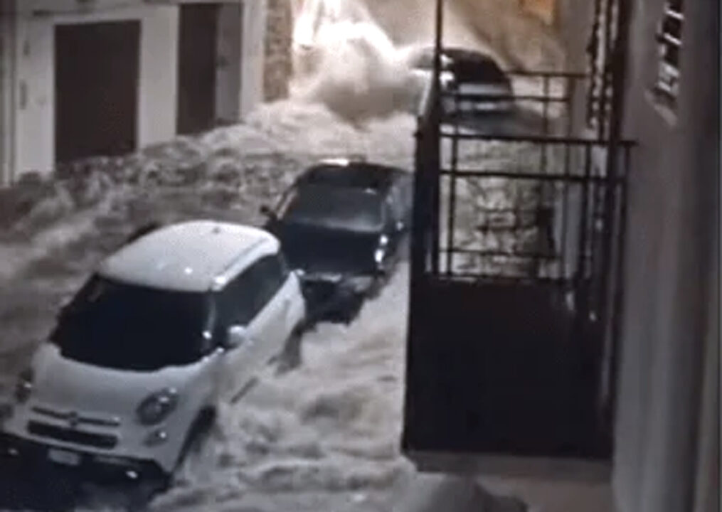 Alcamo: strade come fiumi, notte di paura