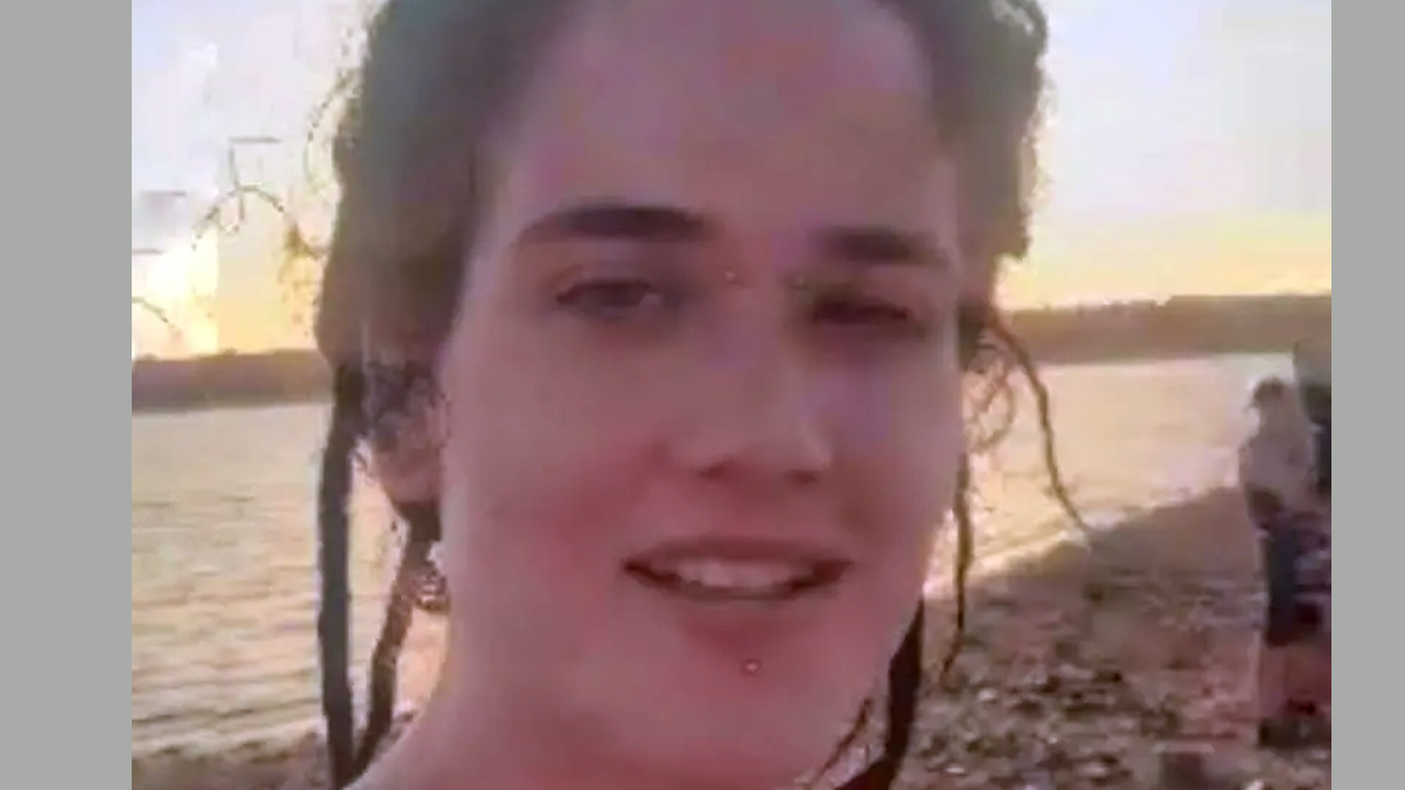 Elisa Cerone aveva 20 anni. La mamma la trova morta