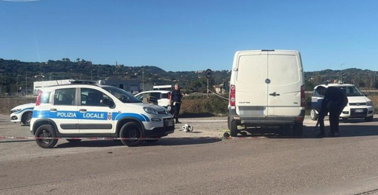 Andrea Poponesi muore nello scontro fra scooter e furgone