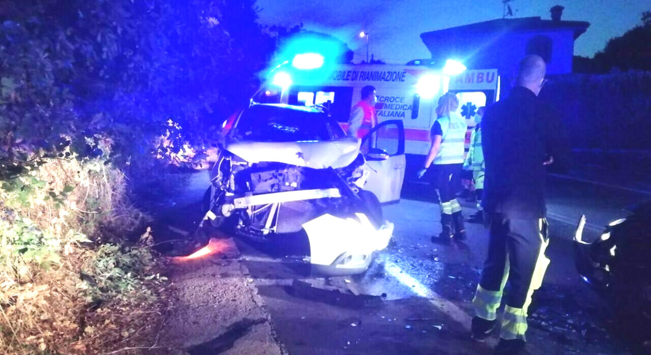 Bolgare: frontale fra auto, 1 morto e 4 feriti