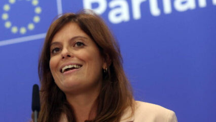 Ilaria Salis salvata da un solo voto: 306 a favore dell'immunità e 305 contrari