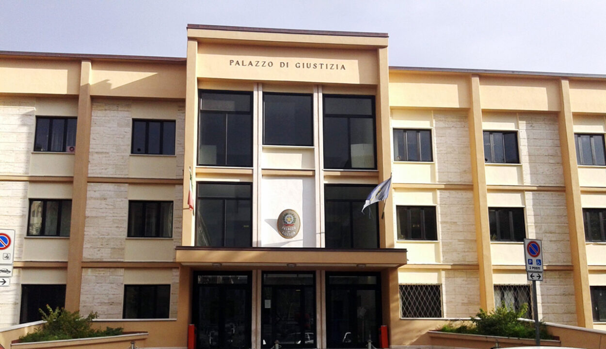 Procura della Repubblica di Lanciano: innamorate dello stesso uomo vanno a processo