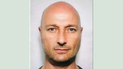 Massimo Grazian finisce con lo scooter contro un muro e muore