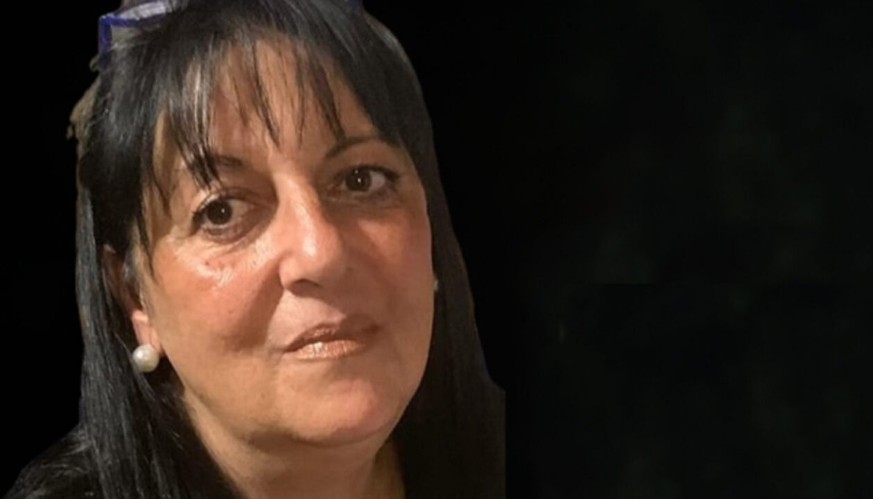 Piera Monforte, 57 anni, cade dal secondo piano e muore
