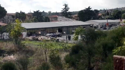 San Giovanni La Punta: operaio muore schiacciato da lastre di vetro