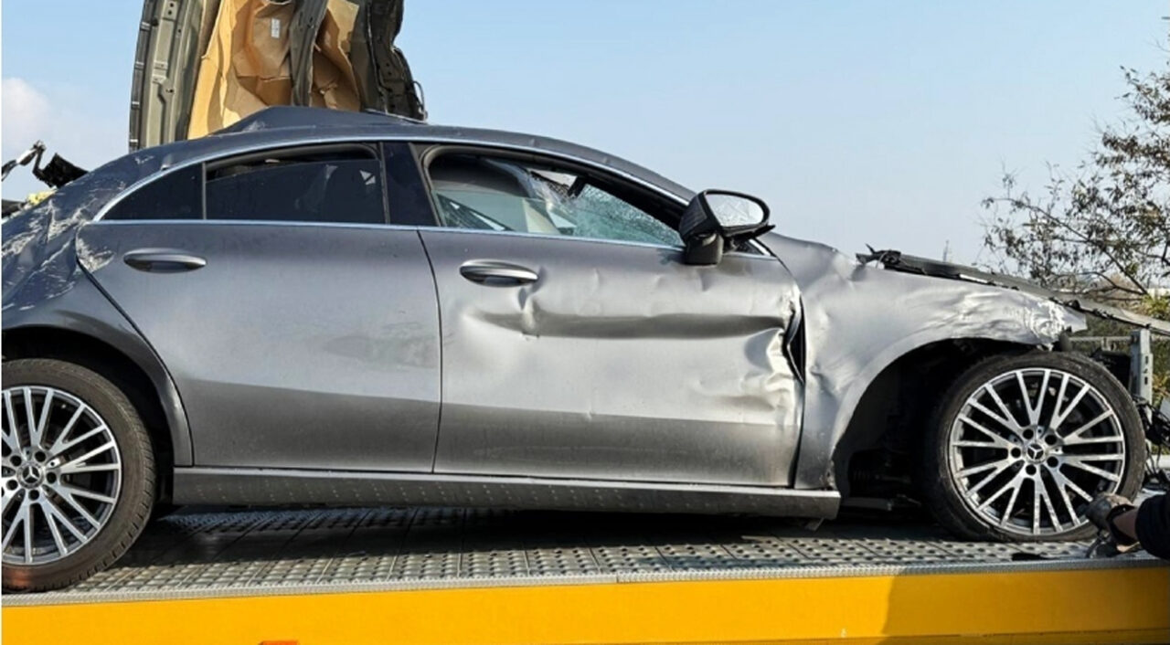 Bergamo: frontale fra furgone e auto, tre morti