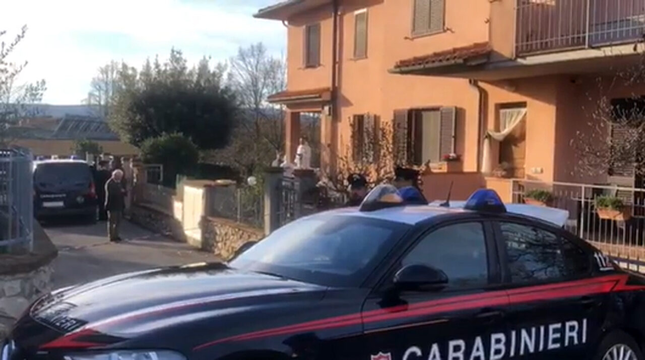 Città della Pieve: ammazza l'ex compagna e poi suicida