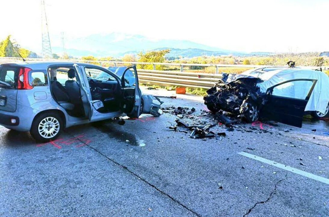 Atessa: tre donne muoiono in scontro frontale