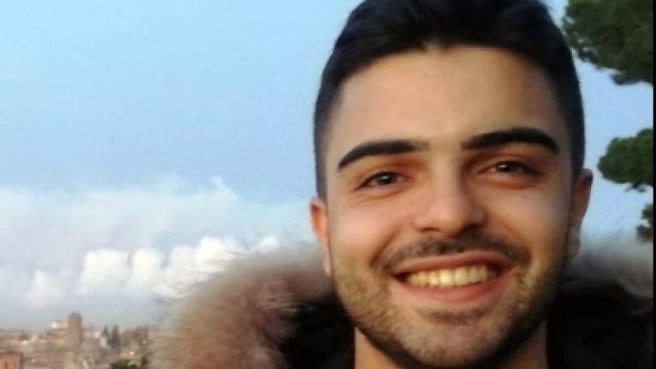 Marco Lomagistro, carabiniere, si toglie la vita con la pistola d'ordinanza