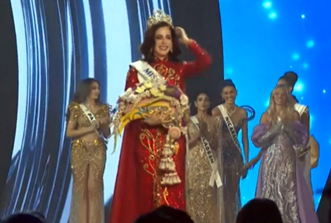 Fatima Bosch incoronata Miss Universo