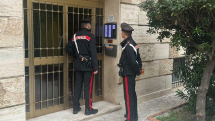 Roma: 27enne precipita dal terzo piano. Arrestato l'amico