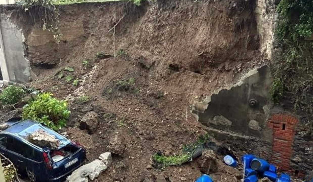 Genova: tromba d’aria si abbatte sulla città. esondato il rio Fegino