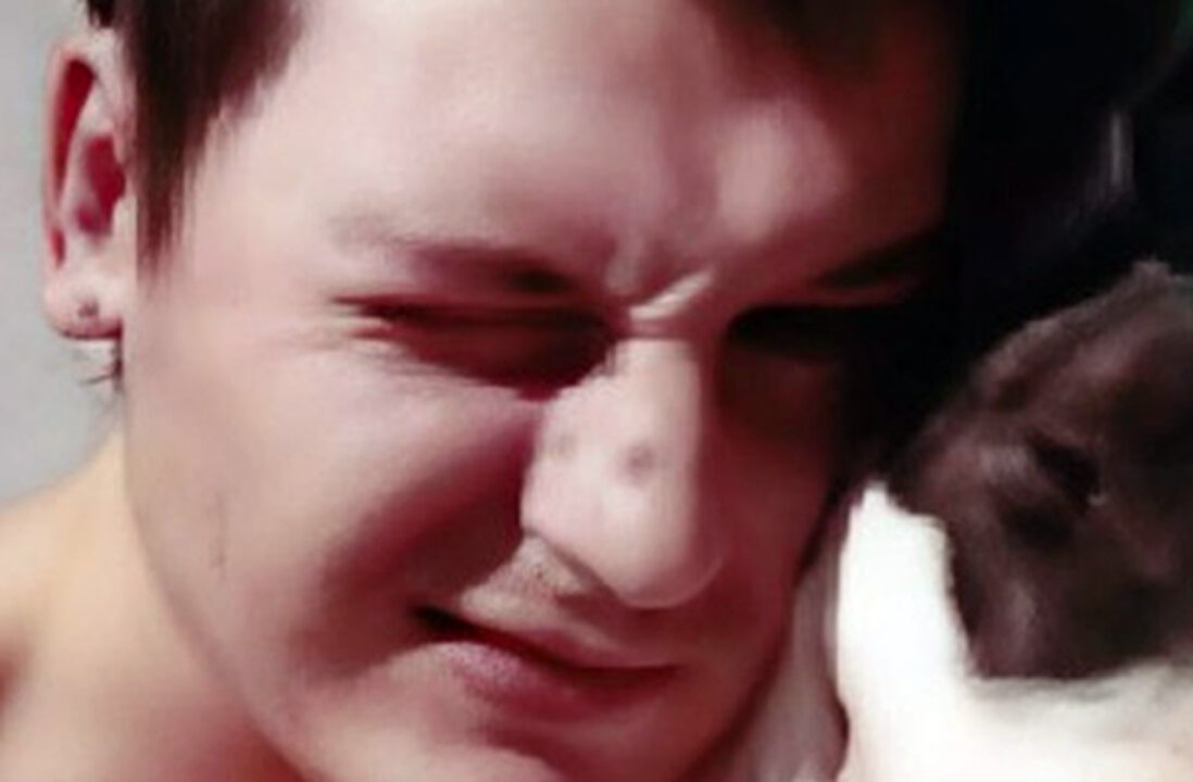 Alex Pauletto, 36 anni, trovato morto nel suo letto