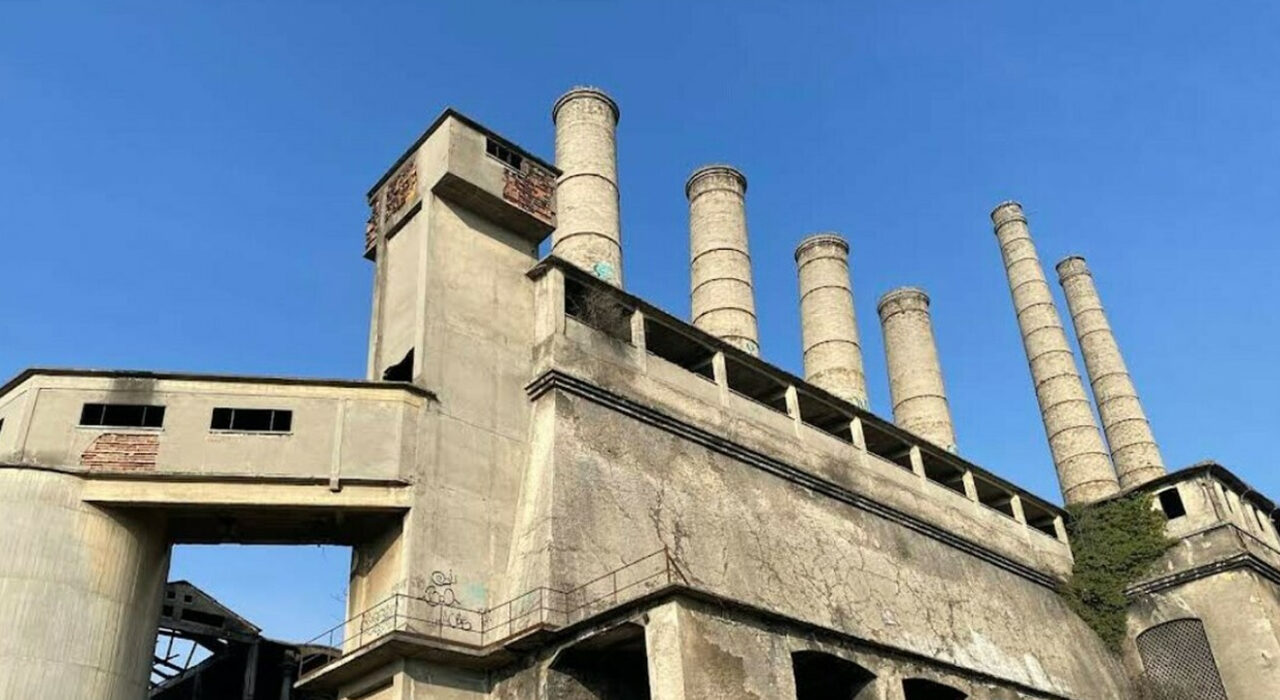 Alzano Lombardo: 19enne cade dal capannone e muore