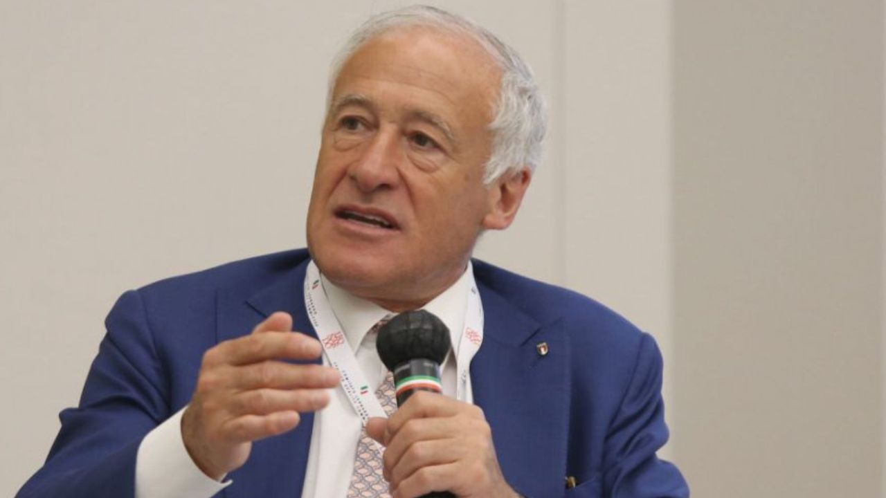 Il grido d’allarme di Antonio Marano (Presidente confindustria Tv) a RTL 102.5:  “Le big tech, non investono sul territorio. Danneggiati da anni radio, tv e giornali”.