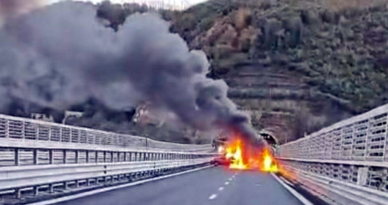 Autostrada A2: assalto al portavalori. Bottino 2 milioni di euro