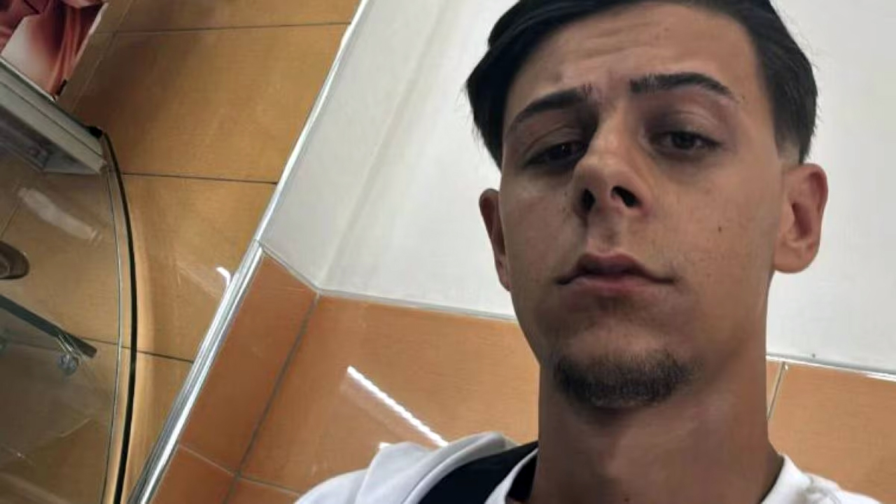 Giuseppe Filippone perde la vita finendo con l’auto contro un albero