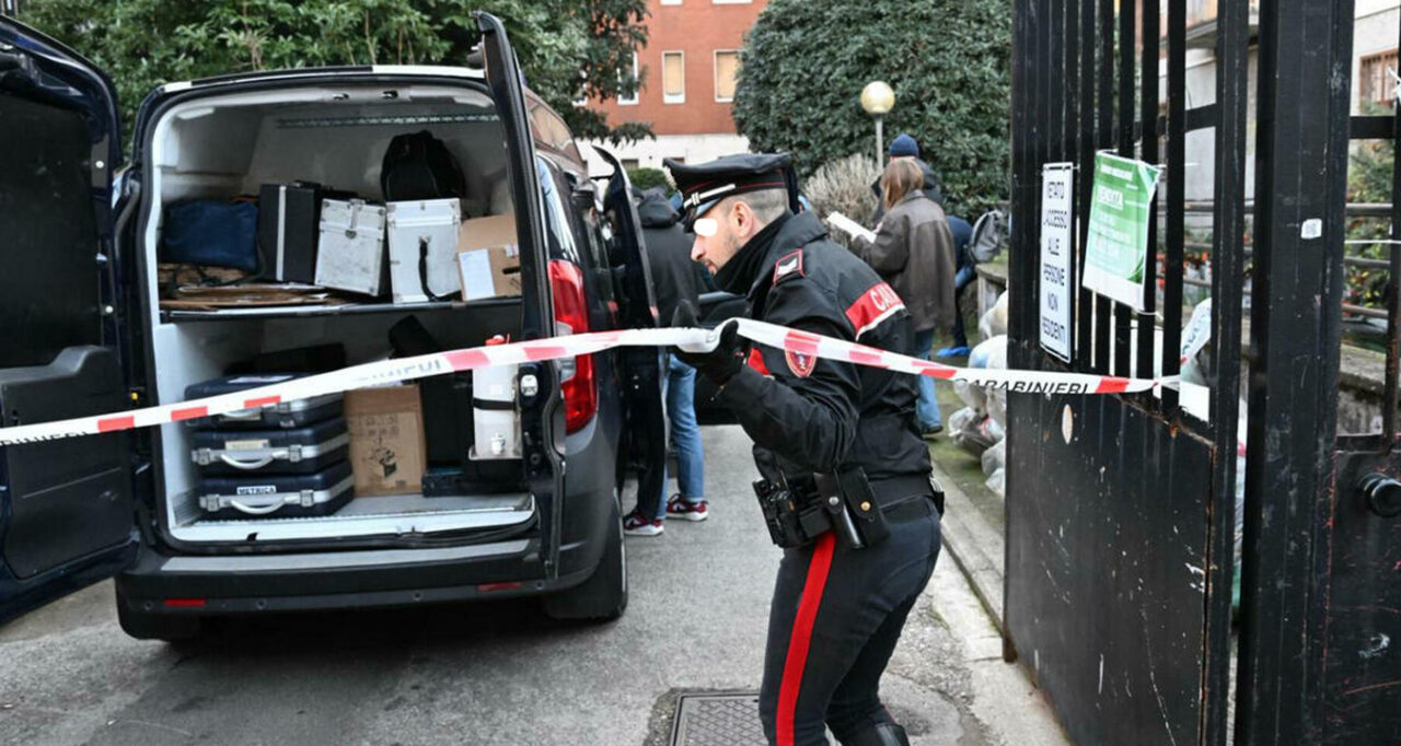 Milano: giovane donna trovata semisvestita e senza vita